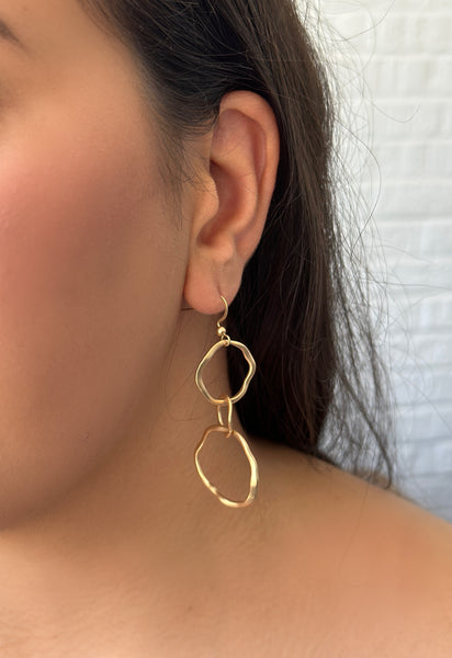 Gold earrings with 3 circles 