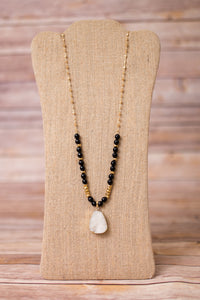 Druzy Pendant Gold Plated Beaded Necklace - Swara Jewelry