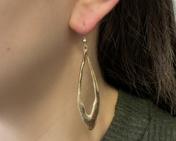 Gold Oval Hoop Earrings 